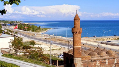 AKP'li Adilcevaz Belediyesi'nde 6 aydır maaş yok!