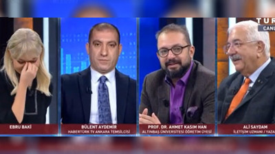 Habertürk canlı yayınında ilginç anlar: Ahmet kaşınma!