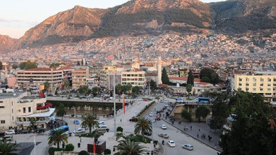 Lütfü Savaş uyardı: Radikal işlerin yapıldığı yer olacak