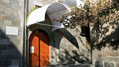 Tarihi camiye yapılan tenteyle ilgili açıklama!