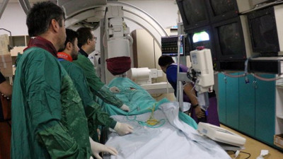 Akciğerine pıhtı atan doktor, riskli ameliyatla sağlığına kavuştu