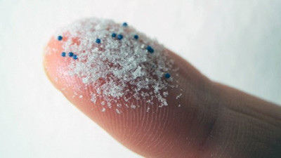 Sağlığımızı tehdit ediyor: Plastik yeyip içiyoruz!