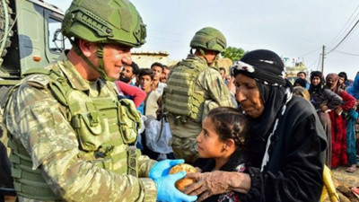 TSK Rasulayn'da gıda yardımı yaptı