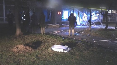 ATM'yi havaya uçurup soydular!