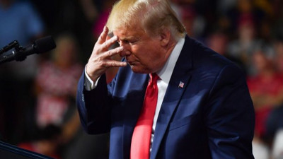 Trump'a kötü haber! İki madde onaylandı