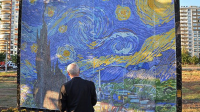 'Yıldızlı geceye' mozaikli yorum!