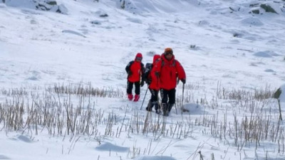 Uludağ'da 2 dağcıyı arayan AKUT ekibi kayboldu