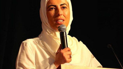 Akif Beki'den Nihal Olçok'u hedef alan AKP'lilere tepki