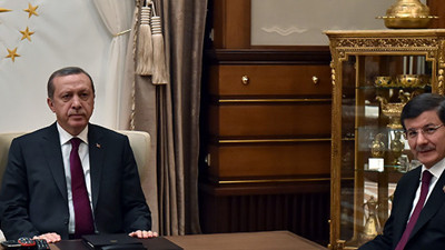 Akif Beki: “Sıra, iktidara yaranma aşkıyla desteksiz sallayan…”