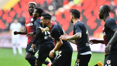 Gaziantep FK ikinci yarıda üçledi