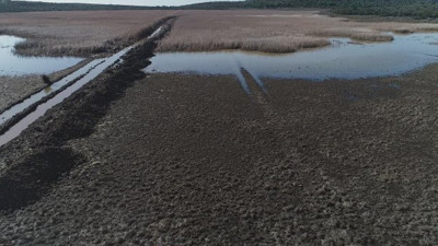 Doğa harikası İris Gölü, Dipsiz Göl oluyor
