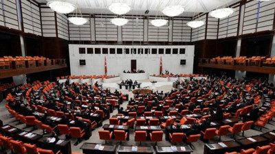 İYİ Partili Halil Oral: "Maocu artıkları!"