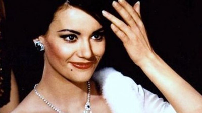 İlk Fransız 'Bond kızı' yaşamını yitirdi