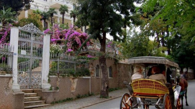 CHP’li Yavuzyılmaz, Adalar son 7 yılda ölen at sayısını açıkladı