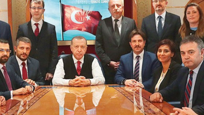 Yeni Şafak yazarı Hüseyin Likoğlu: "FETÖ'cüler orduya alınmaya devam ediyor"