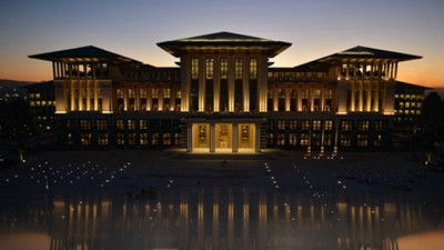 "Saray kendini bile yönetemiyor"