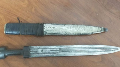 Diyarbakır'da yedi yüz yıllık hançer ele geçirildi