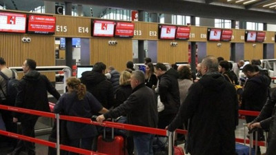 Çok sayıda uçak seferi iptal edildi