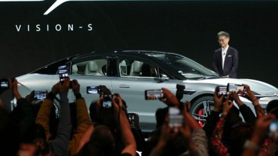 Teknoloji devinden elektrikli otomobil sürprizi