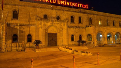 Rektör kendine maaşlı öğrenci danışman alacak