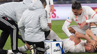 Sakatlanan Merih Demiral'dan ilk açıklama