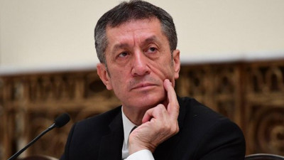 Milli Eğitim Bakanı Ziya Selçuk'tan öğretmenlere kötü haber