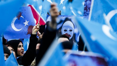 "Çin'le ilişkiler uğruna Uygur Türkleri feda edilmemeli"