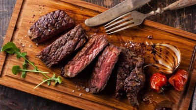 Bakanlıkta domuz eti krizi!