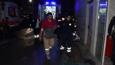 Zehirlenme şüphesiyle hastaneye kaldırıldılar