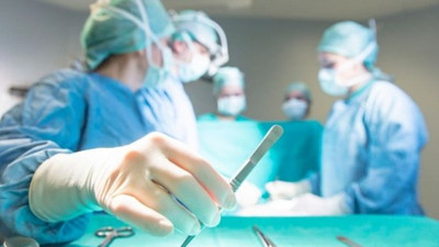 Karın ağrısıyla gitti: 122 taş çıkarıldı