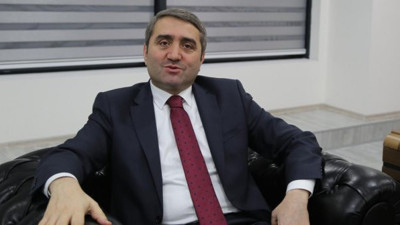 Selim Temurci: "AK Parti kendi içinde insan öğütüyor"