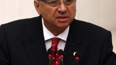 Behiç Çelik: "Ruslar saldırdıkça, Türkiye sıkışıyor"