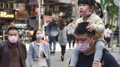 AB koronavirüs riskini 'düşük'ten 'orta' seviyeye çıkardı