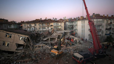 Murat Muratoğlu: Deprem vergileri nerede?