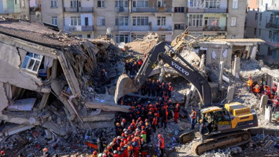 Doç. Dr. Beyza Taşkın: Yıkılan binalar yönetmeliğine uygun yapılsaydı...