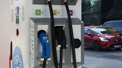Elektrikli ve hibrit otomobil sayısı bir yılda üçe katlandı