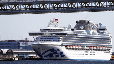 Karantinadaki gemide coronavirüs paniği büyüyor