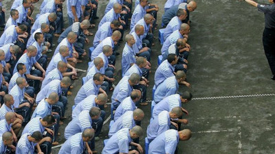 Çin'in zulüm kamplarında salgın endişesi!