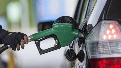 Motorin ve benzinde 5 kuruş indirim