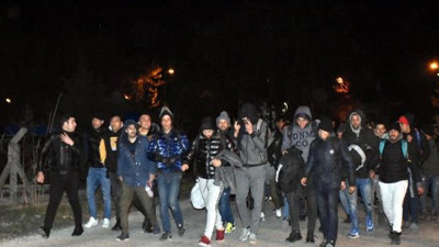 Mülteci akını Yunanistan’ı paniğe soktu