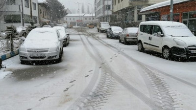 Sivas'ta kar yağışı etkili oldu
