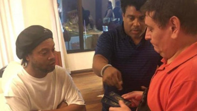 Ronaldinho neden gözaltına alındı?