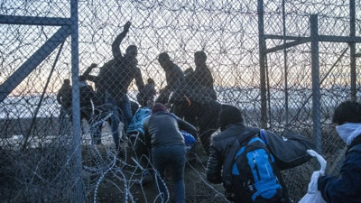 Yunanistan'dan Türkiye'ye sınır cevabı