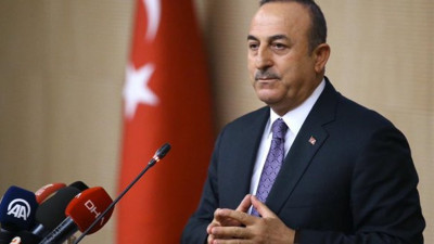 Mevlüt Çavuşoğlu: Türkiye bu ağır yükü tek başına taşıyamaz
