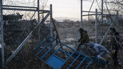 Yunanistan göçmenlere maddi yardımı kesiyor