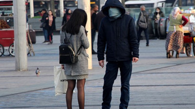 Corona virüs salgını maske ve dezenfektan fiyatlarını uçurdu!