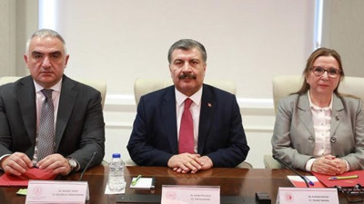 3 bakandan ortak corona virüs açıklaması