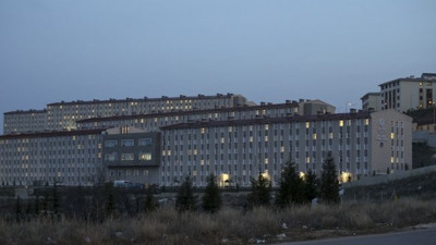 Koronavirüs nedeniyle umre'den gelen binlerce kişi karantinaya alındı