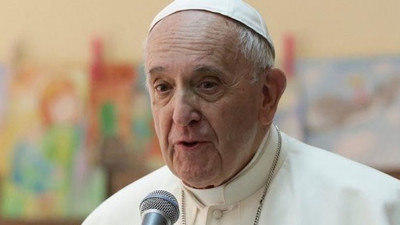 Virüs Vatikan'ın kalbine girdi