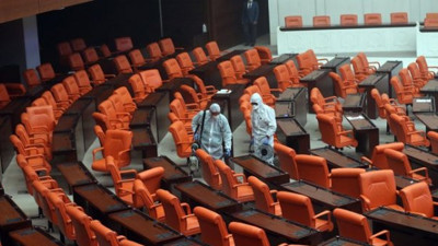 TBMM'de koronavirüs yasağı uzatıldı